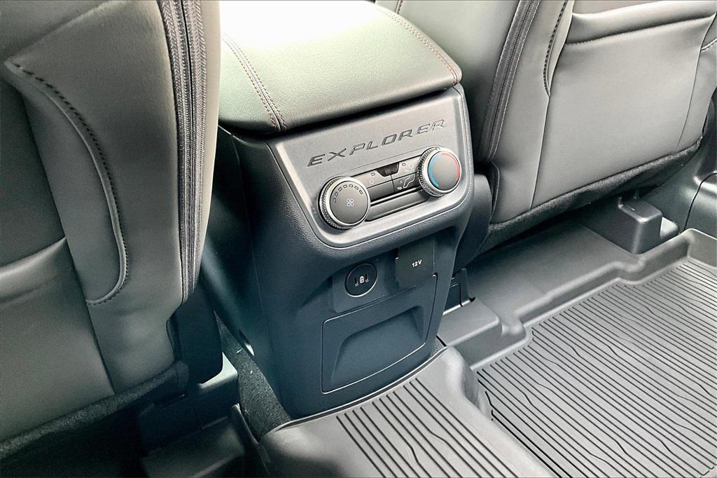 new 2025 Ford Explorer car, priced at $45,312