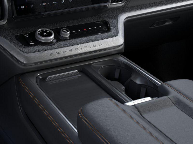 new 2025 Ford Expedition car, priced at $83,945