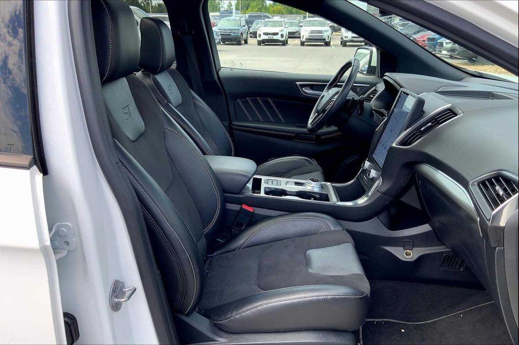 used 2022 Ford Edge car, priced at $34,989