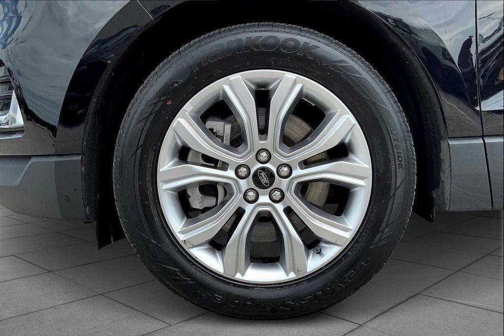 used 2024 Ford Edge car, priced at $27,500