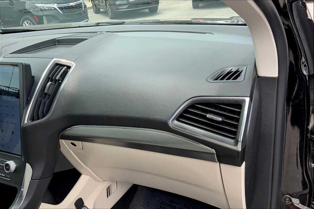 used 2024 Ford Edge car, priced at $27,500