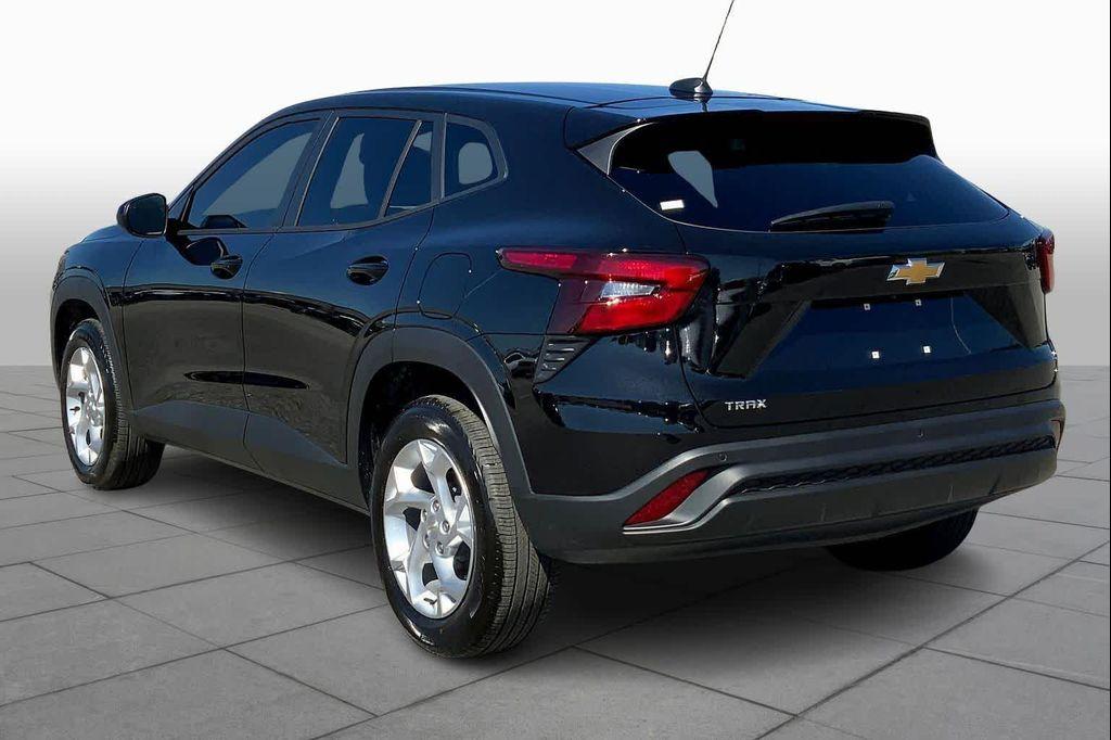 used 2025 Chevrolet Trax car, priced at $21,900