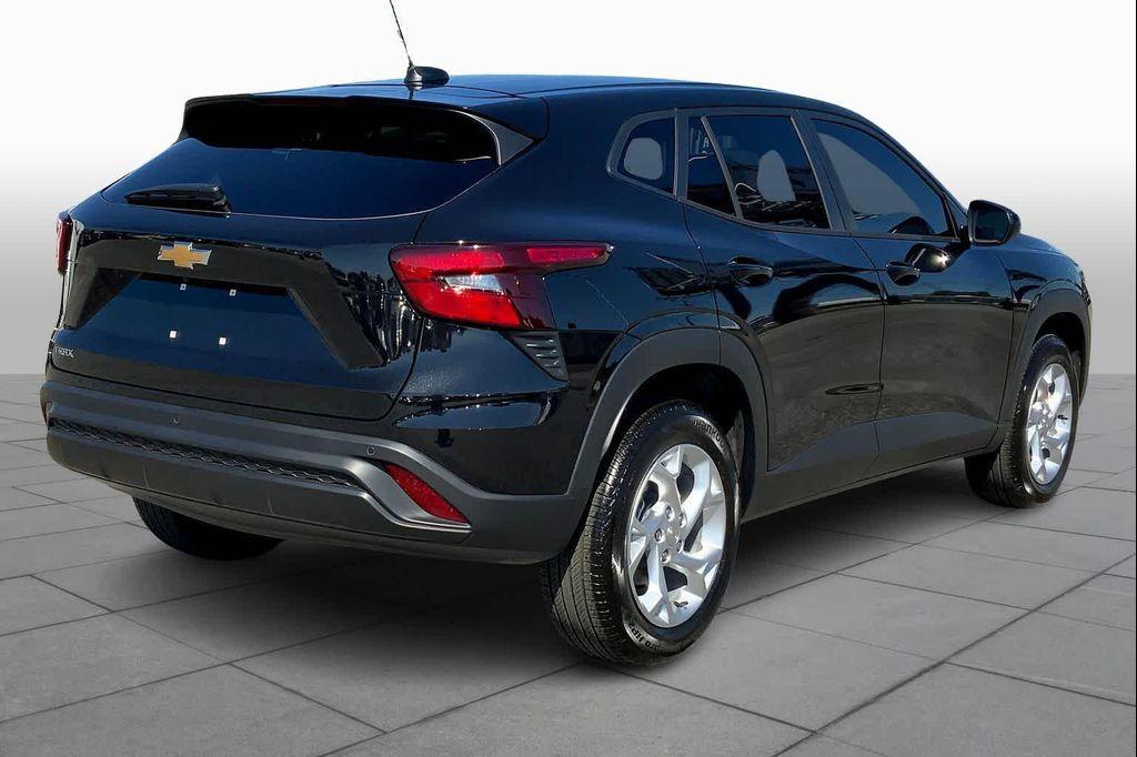 used 2025 Chevrolet Trax car, priced at $21,900