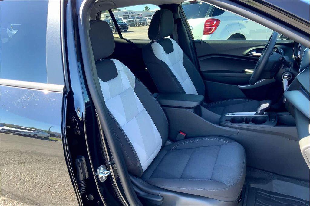 used 2025 Chevrolet Trax car, priced at $21,900