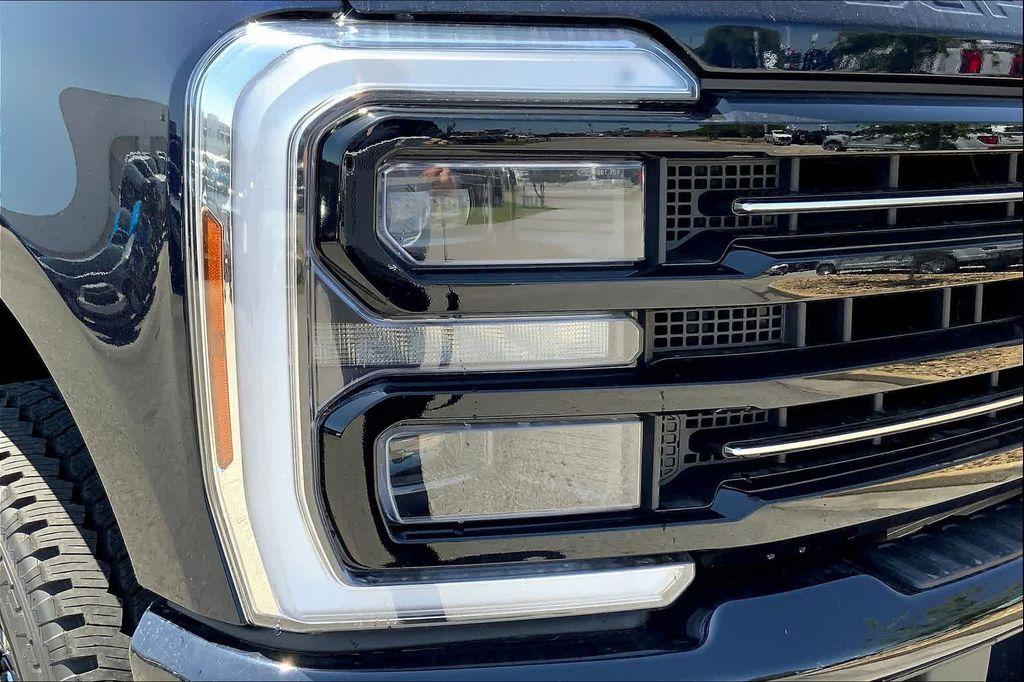 new 2025 Ford F-250 car, priced at $88,816
