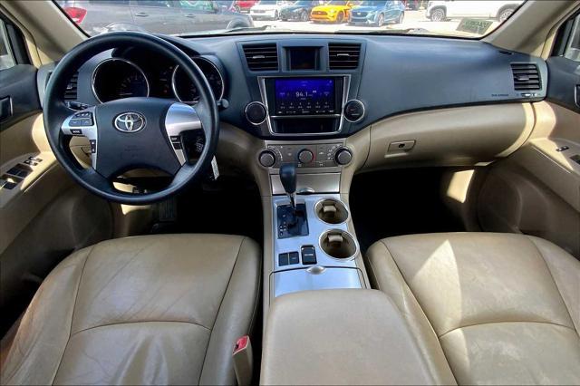 used 2013 Toyota Highlander car, priced at $15,015