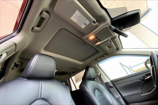 used 2023 Toyota Highlander car, priced at $36,636