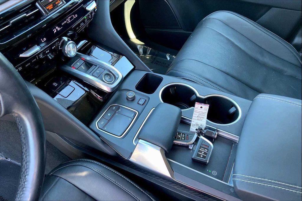 used 2022 Acura MDX car, priced at $37,989
