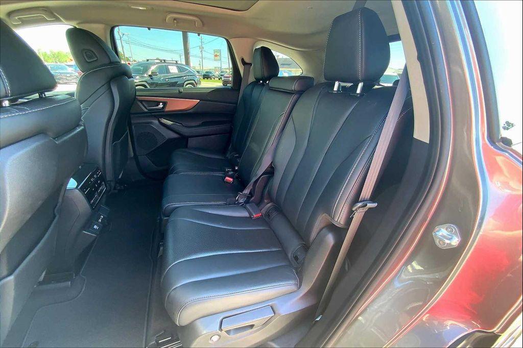 used 2022 Acura MDX car, priced at $37,989
