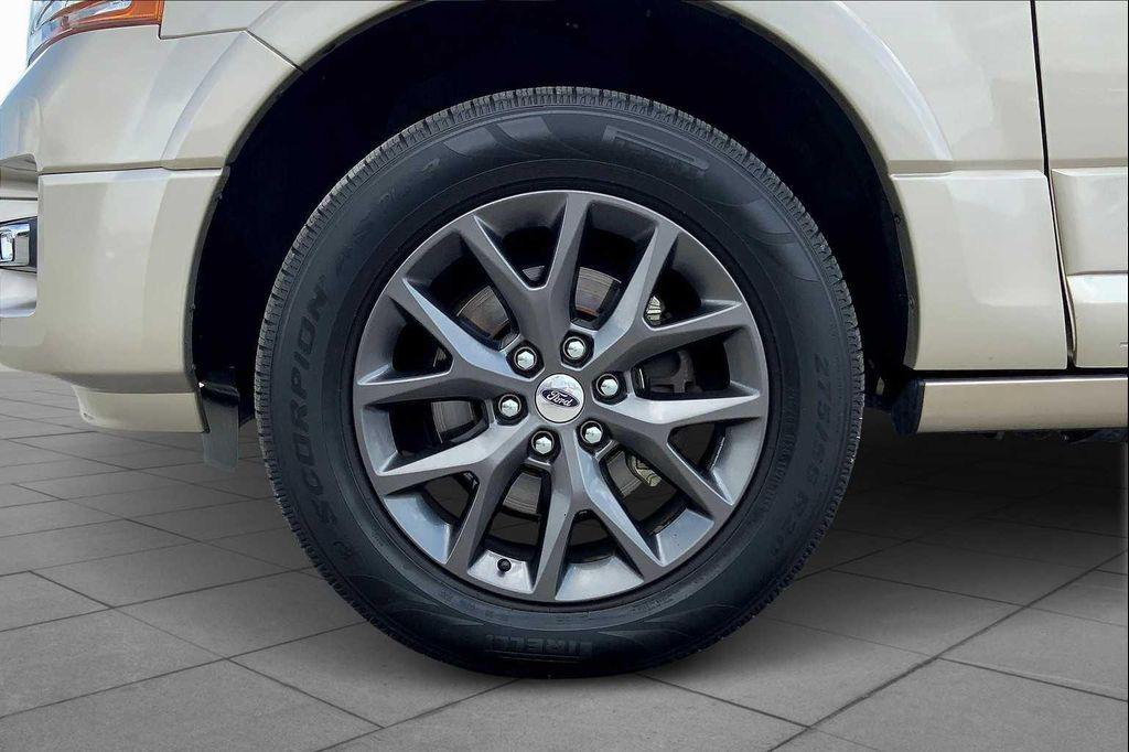 used 2017 Ford Expedition car, priced at $20,989