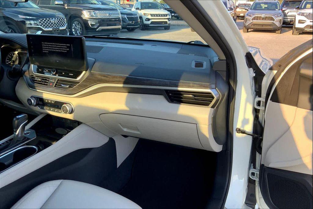 used 2023 Nissan Altima car, priced at $24,989