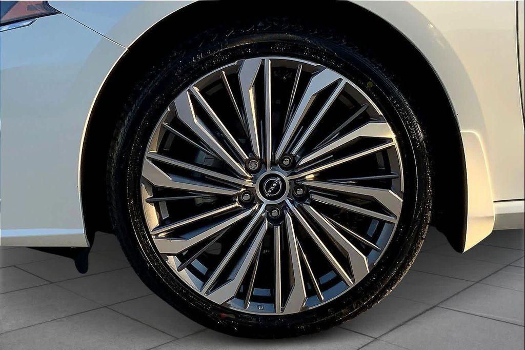 used 2023 Nissan Altima car, priced at $24,989