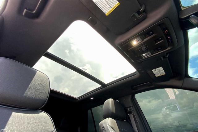 used 2021 GMC Yukon car, priced at $47,589
