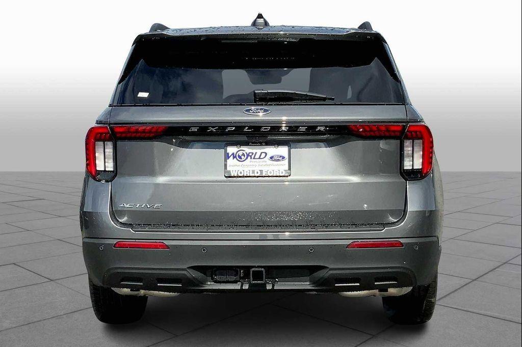 new 2025 Ford Explorer car, priced at $39,653