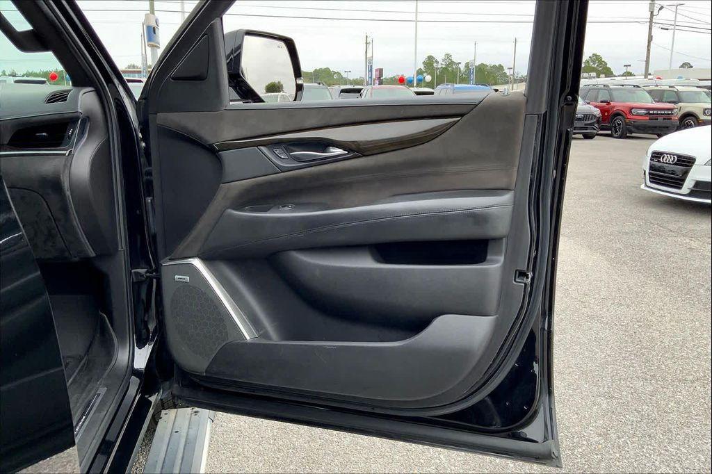 used 2017 Cadillac Escalade ESV car, priced at $21,900