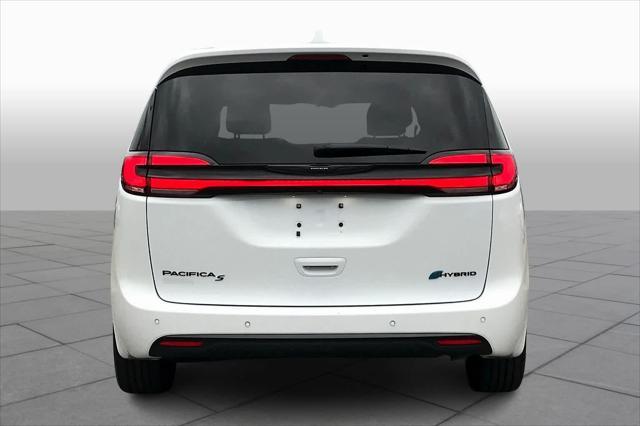 used 2022 Chrysler Pacifica Hybrid car, priced at $33,989