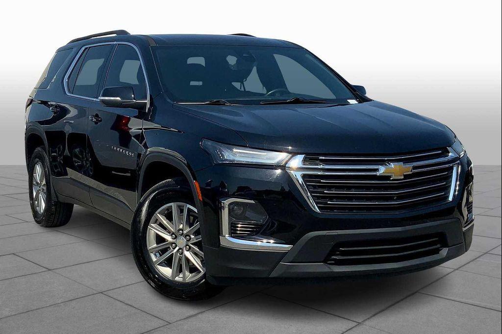 used 2022 Chevrolet Traverse car, priced at $24,200