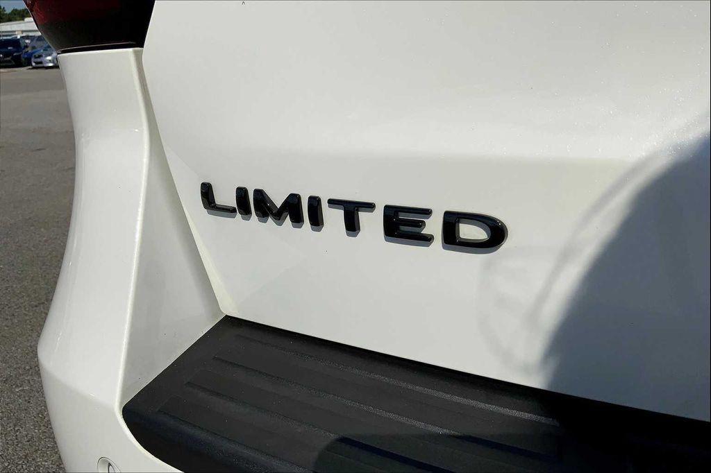 used 2024 Ford Expedition car, priced at $61,500