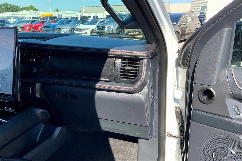 used 2024 Ford Expedition car, priced at $61,500