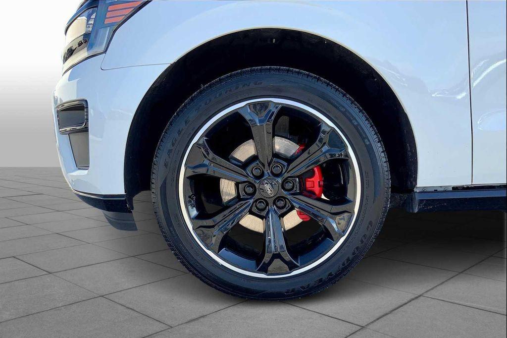 used 2024 Ford Expedition car, priced at $61,500