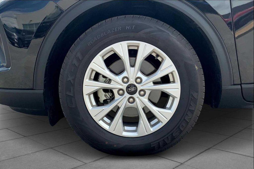 used 2023 Ford Escape car, priced at $22,300