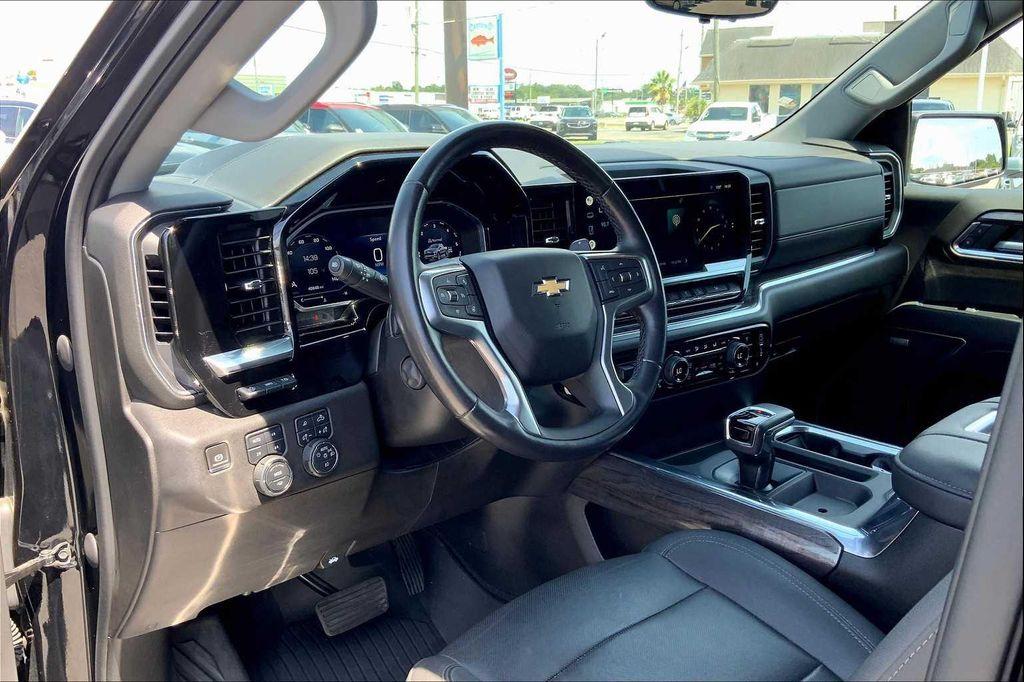 used 2022 Chevrolet Silverado 1500 car, priced at $44,200