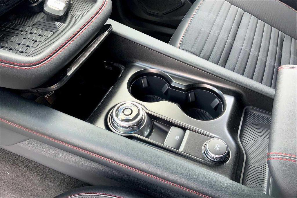 new 2025 Ford Explorer car, priced at $45,621