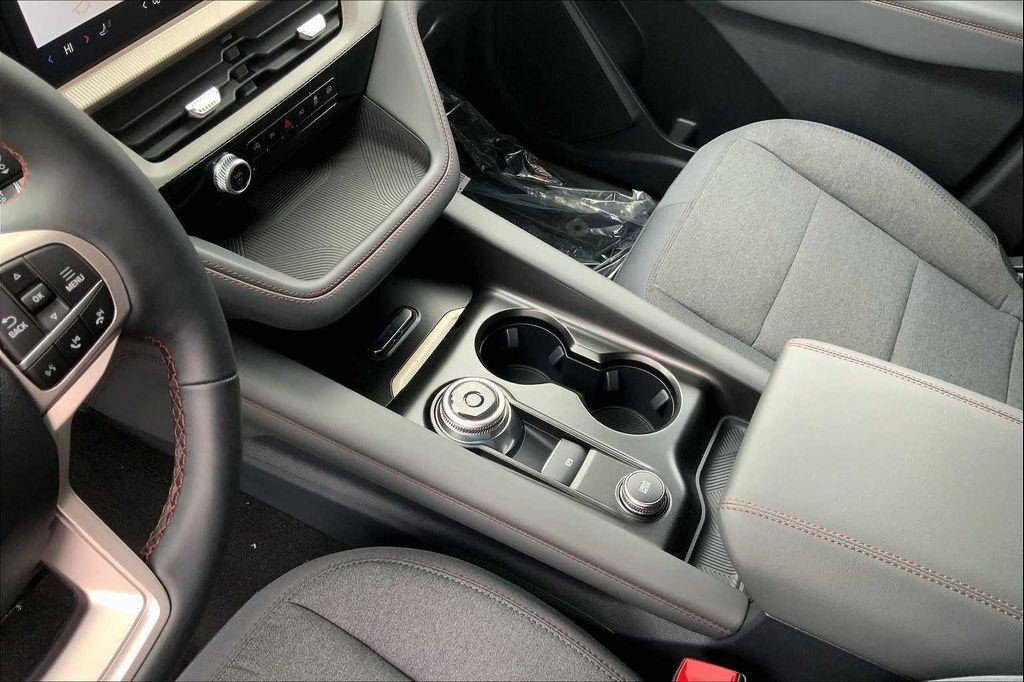 new 2025 Ford Explorer car, priced at $40,029
