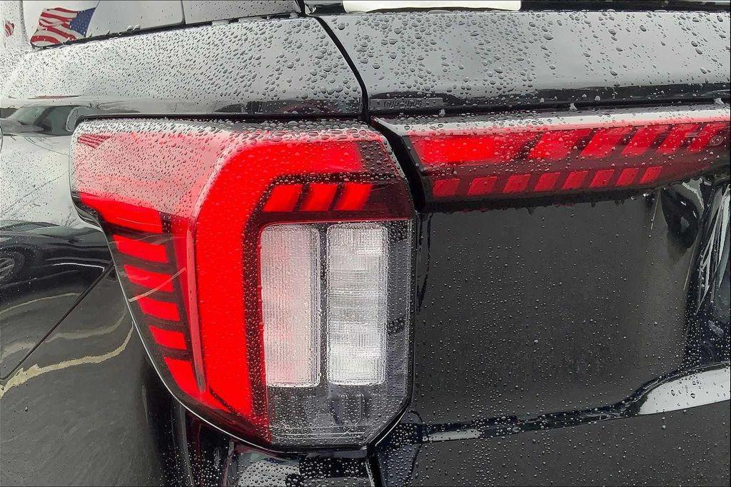 new 2025 Ford Explorer car, priced at $40,029