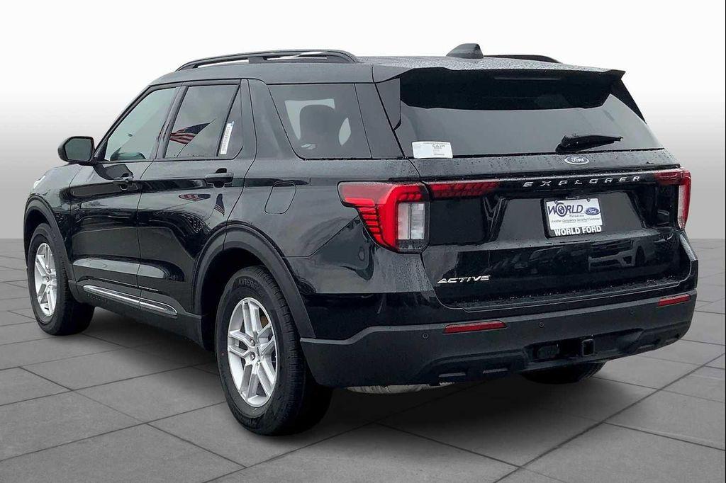 new 2025 Ford Explorer car, priced at $40,029