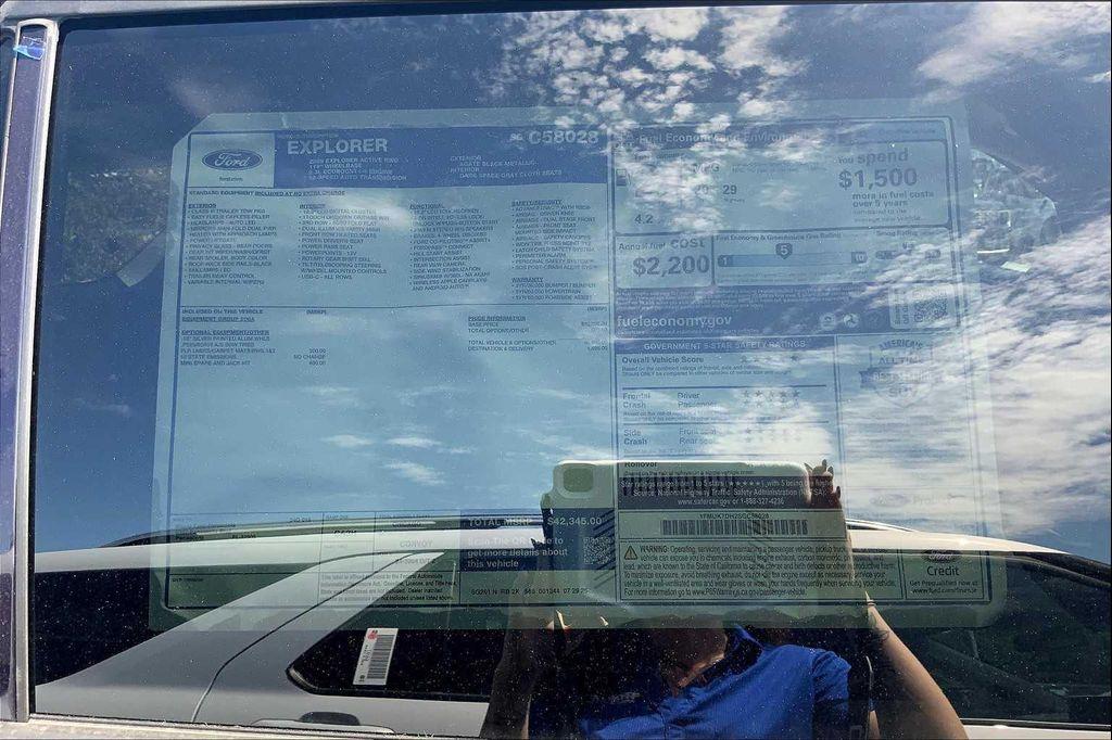 new 2025 Ford Explorer car, priced at $40,029