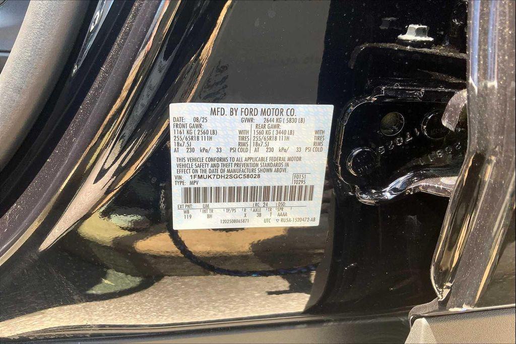 new 2025 Ford Explorer car, priced at $40,029