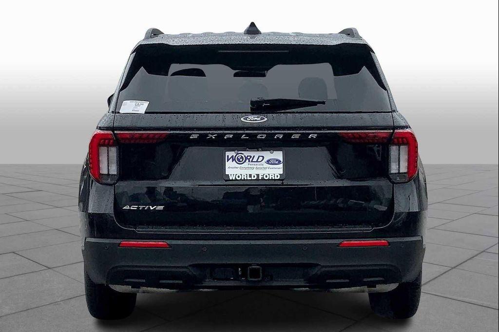 new 2025 Ford Explorer car, priced at $40,029