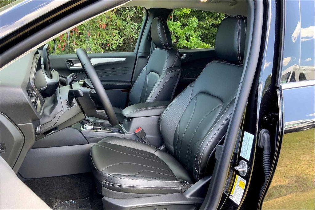 new 2025 Ford Escape PHEV car, priced at $41,559