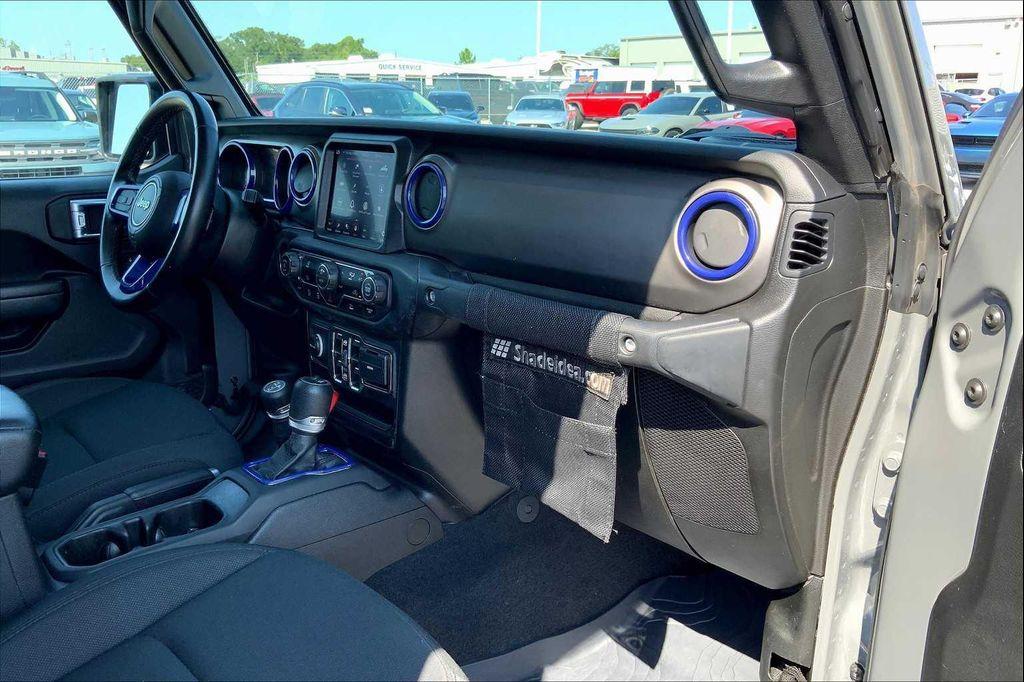used 2021 Jeep Gladiator car, priced at $32,059