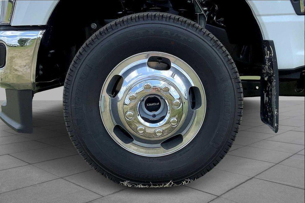 new 2025 Ford F-350 car, priced at $92,244