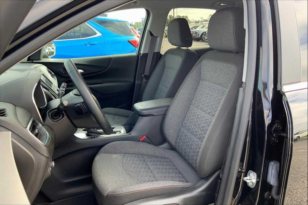 used 2023 Chevrolet Equinox car, priced at $24,100