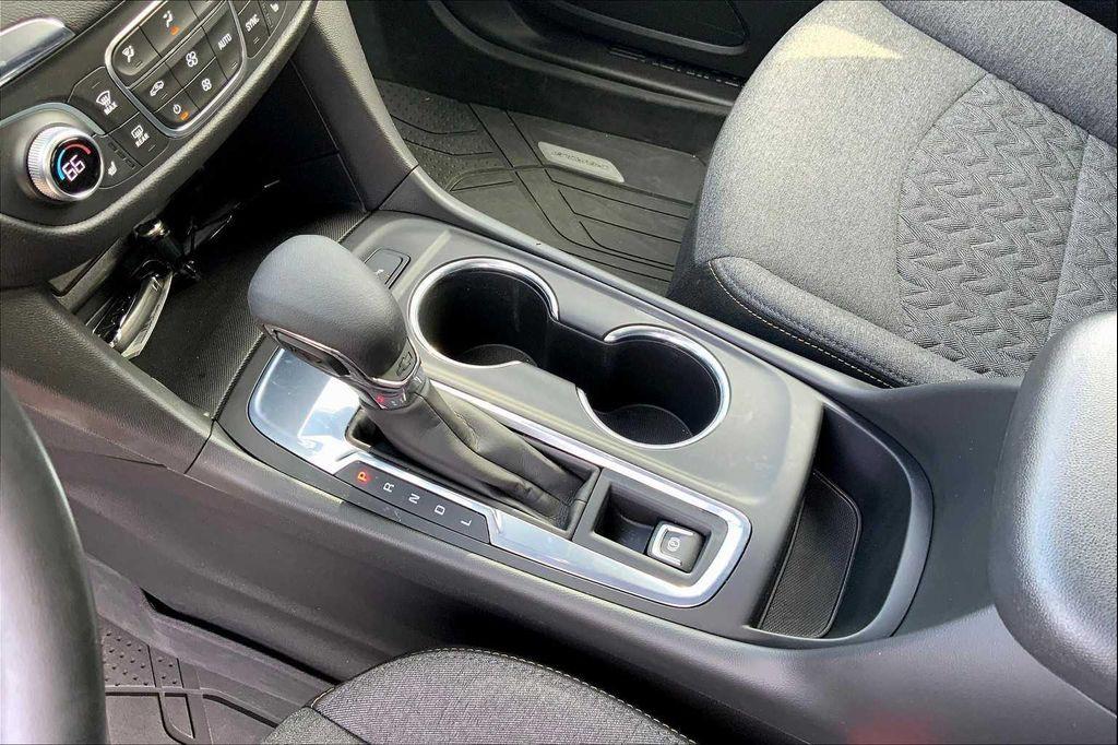 used 2023 Chevrolet Equinox car, priced at $24,100