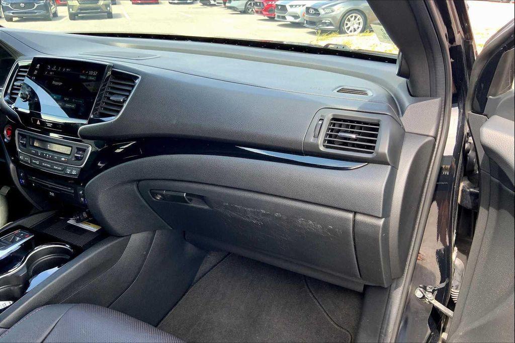used 2022 Honda Pilot car, priced at $30,989