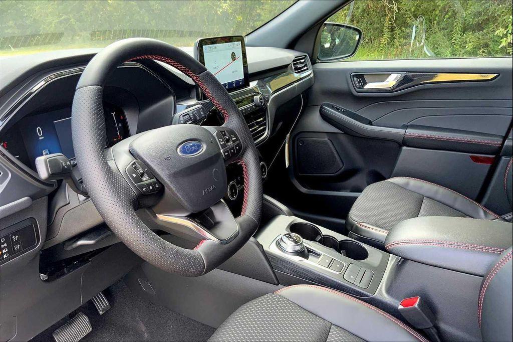 new 2025 Ford Escape car, priced at $32,106