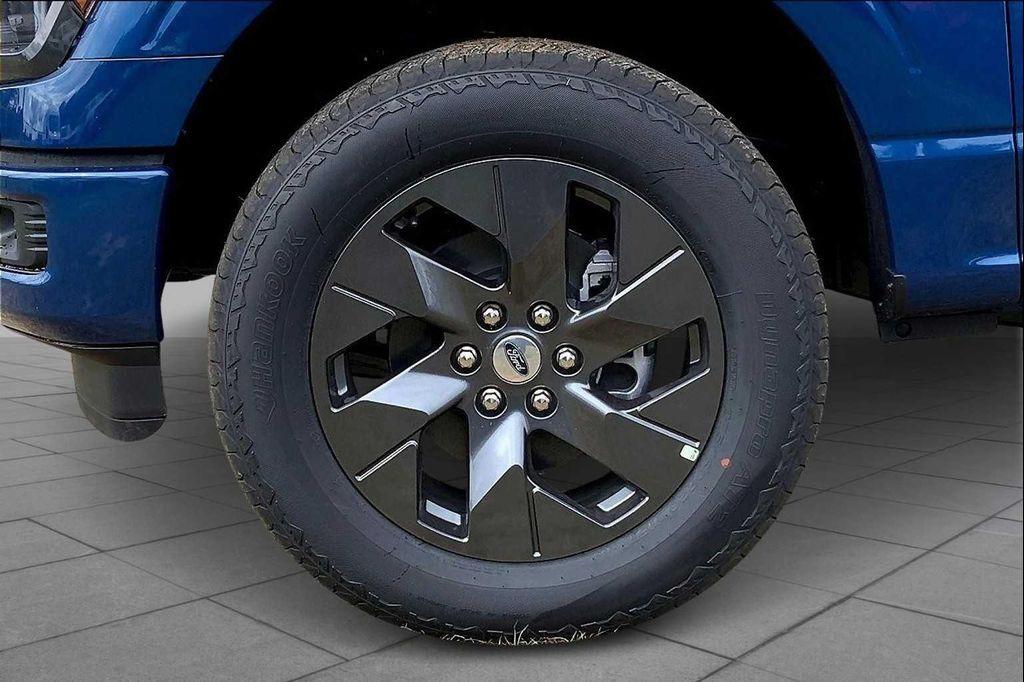 new 2025 Ford F-150 car, priced at $47,394