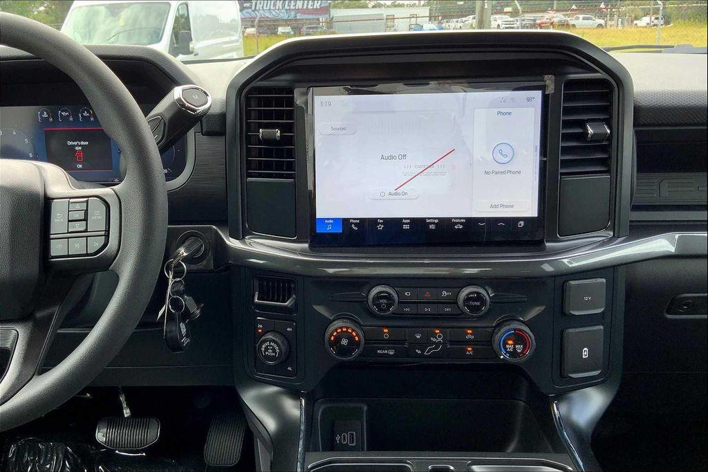 new 2025 Ford F-150 car, priced at $47,394