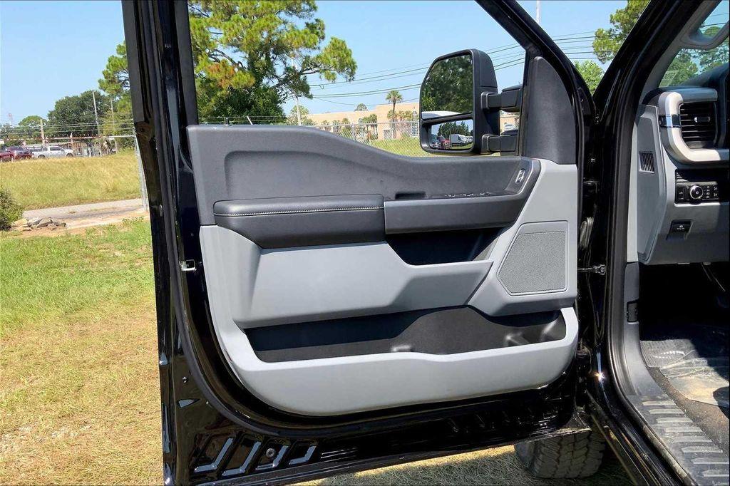 new 2025 Ford F-250 car, priced at $66,541