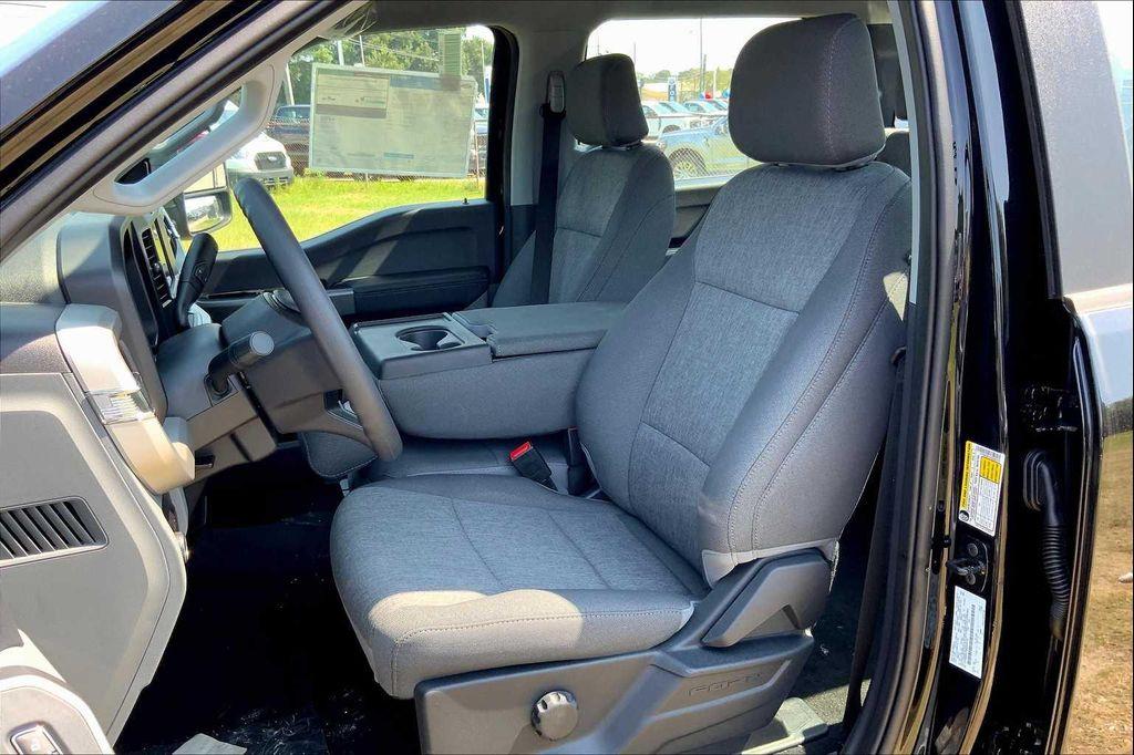 new 2025 Ford F-250 car, priced at $66,541