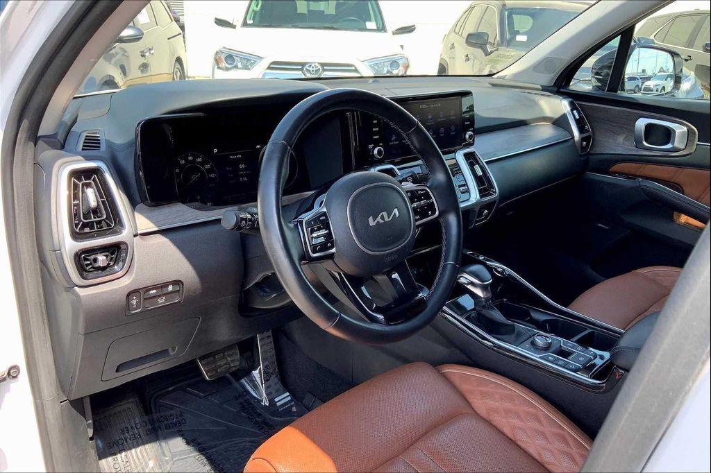 used 2022 Kia Sorento car, priced at $27,700