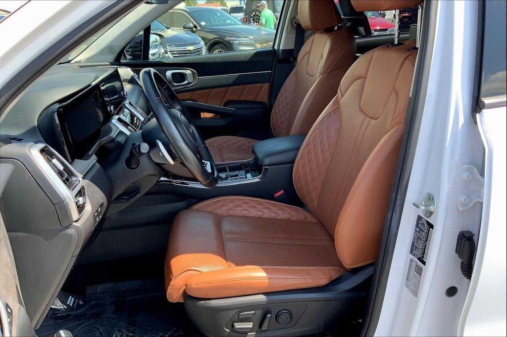 used 2022 Kia Sorento car, priced at $27,700