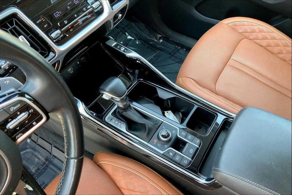 used 2022 Kia Sorento car, priced at $27,700