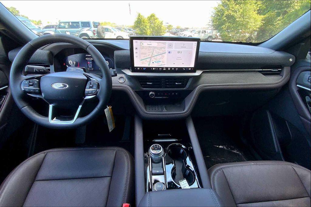 new 2025 Ford Explorer car, priced at $51,817