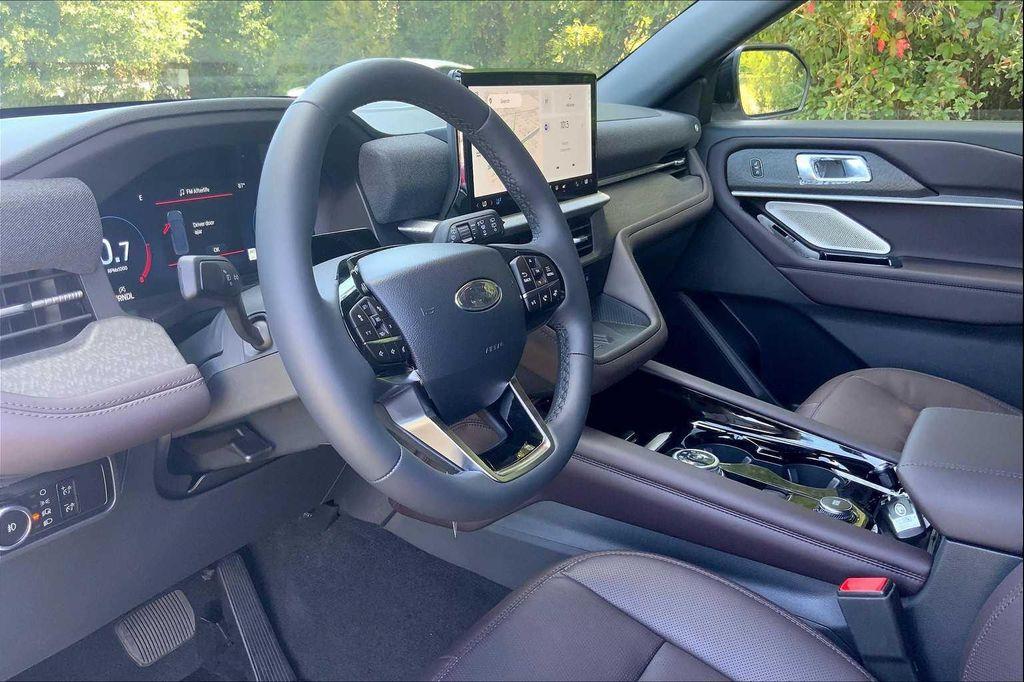 new 2025 Ford Explorer car, priced at $51,817