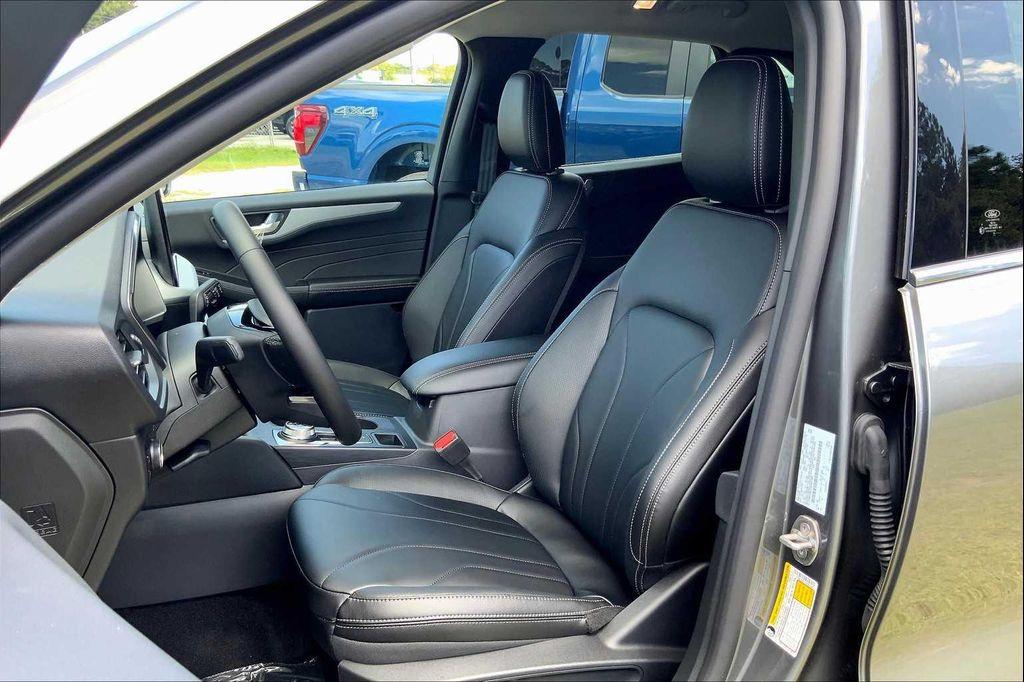 new 2025 Ford Escape PHEV car, priced at $40,727